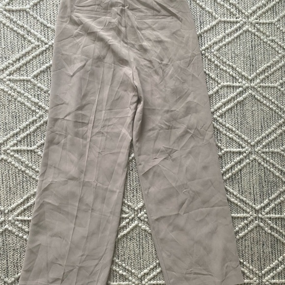 NEW WITH TAGS — Good American Luxe Suiting Wide-Leg Trouser
Size 10/30 • Taupe - Picture 3 of 9